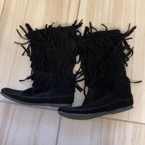 Mid Calf Fringe Boots